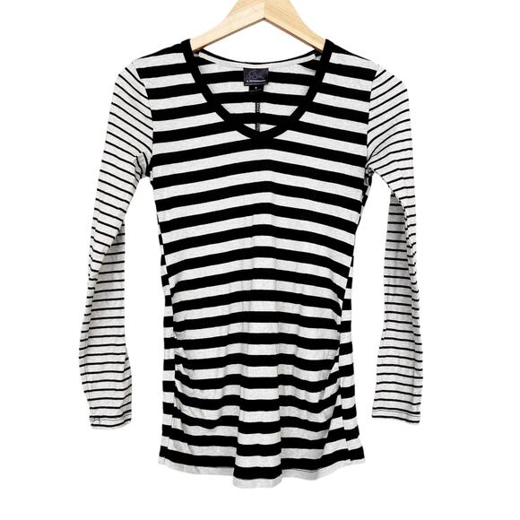 Lot of 8 Maternity Shirts 2 Maternity Dresses Sz S - Picture 4 of 11